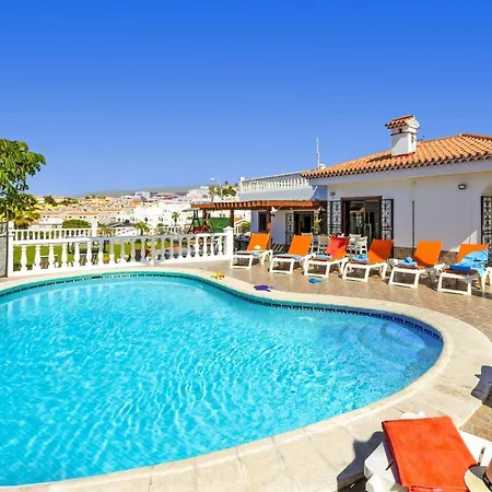Villa Blanca Salvaje By Callao Salvaje